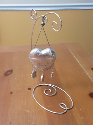 2003 HALLMARK ''Each Child Has a Special Place In A Loving Grandmothers Heart...