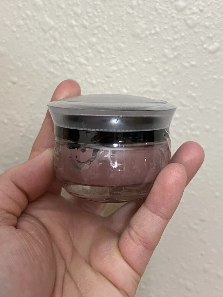 Signature Club A Over 40 Only Vitamin C & Silicone Line Fill Eye & Cheek Color - Image 2 of 4