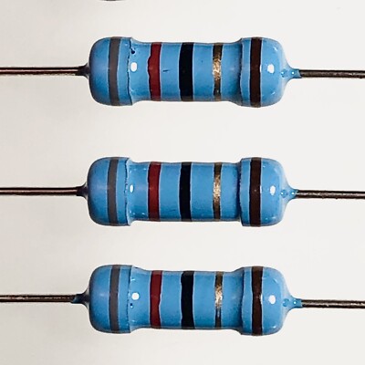 [10x] Metal Film Resistor 82Ω 1/2W 1% Axial
