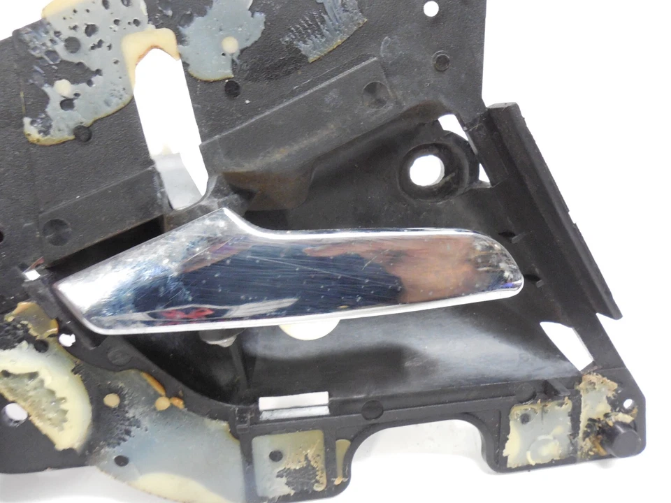 Mercedes Benz 96-02 W210 Manija interior de la puerta trasera derecha 2107660254 E430 E320 Foto 3 de 4