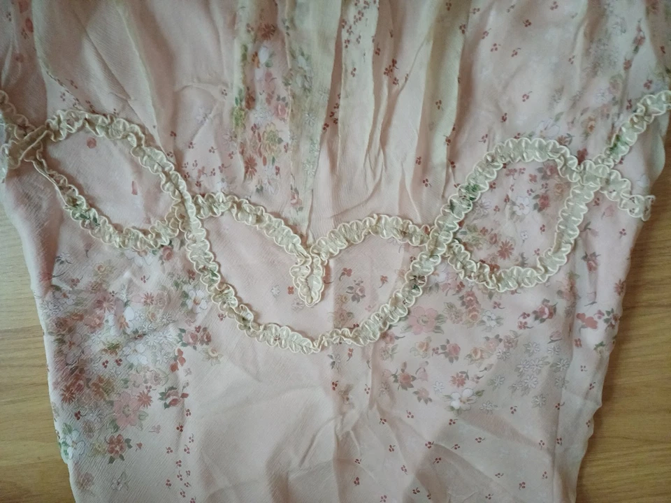 Ronit Zilkha 100% Silk Pink Floral Ladies Dipped Hem Skirt UK 14, W32 - Image 3 of 4