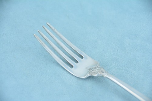 Wallace Grande Baroque Sterling Silver 5-7/8" Youth Fork No Monogram - Picture 3 of 7
