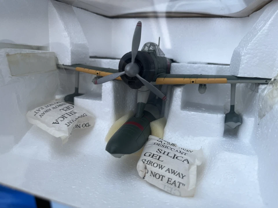 FRANKLIN MINT JAPAN FLOAT PLANE "B11E069", 1:48. - Image 4 of 4