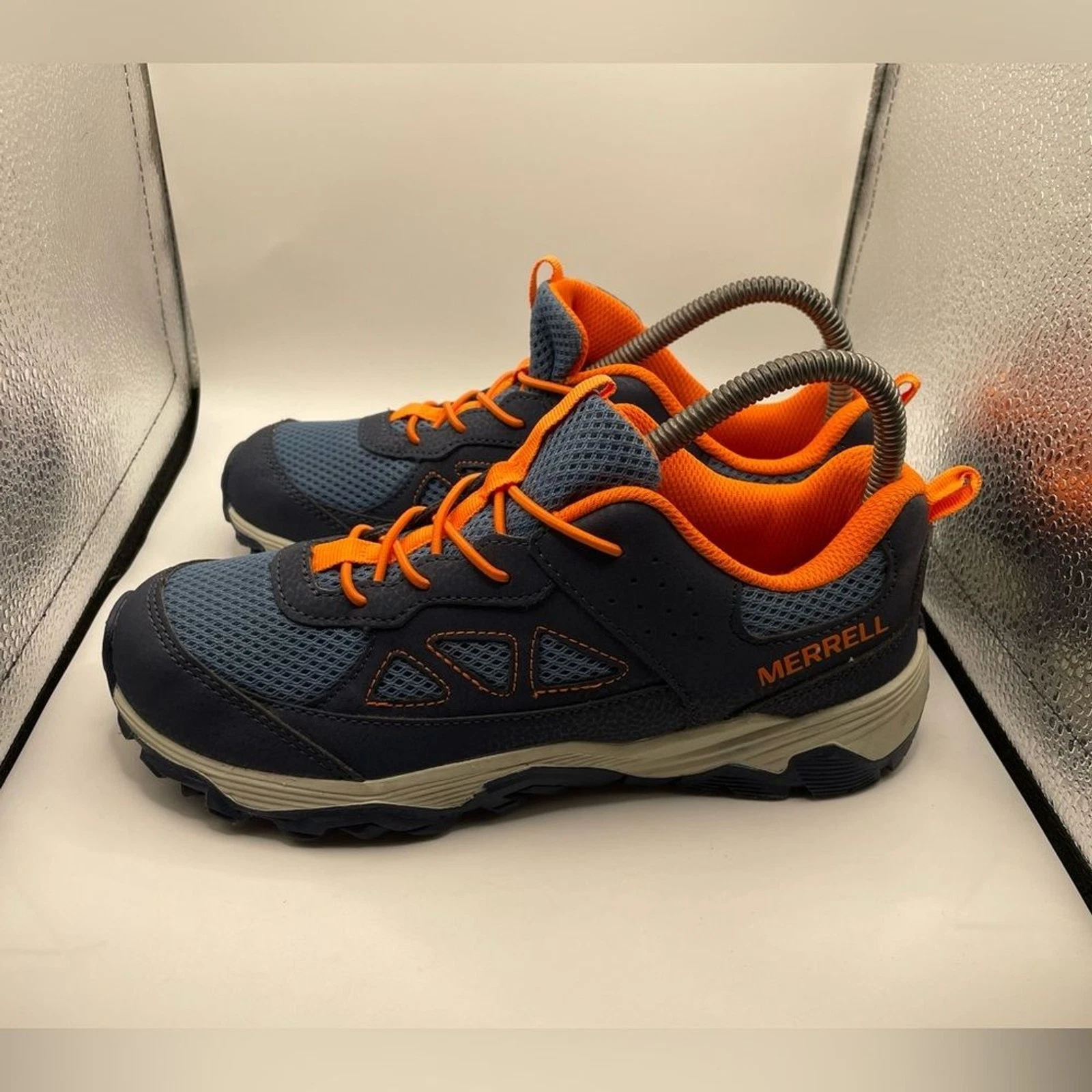 Merrell Trail Chaser Men's Blue and Orange Trail Shoes size 5