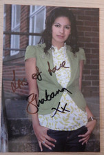 Autogramm der schottischen TV Schauspielerin Shabana Bakhsh (123663)