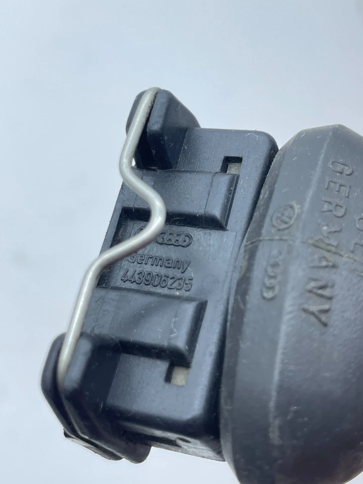 Carcasa Audi VW SKODA 100 Avant quattro 80 90 5 pines 443906235 Foto 4 de 4