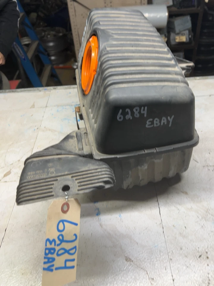 Conjunto de carcasa de caja de filtro limpiador de admisión de aire STRATUS SEBRING 2001-2006 2,4 L Foto 2 de 4