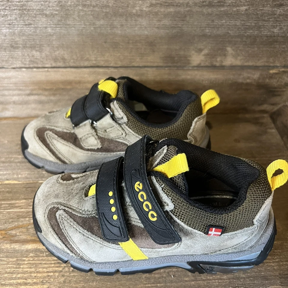 Niños Niños Ecco Marrón Gamuza Exterior Caminar Tenis Zapatos EUR 26 US 9.5 GUC Foto 2 de 4