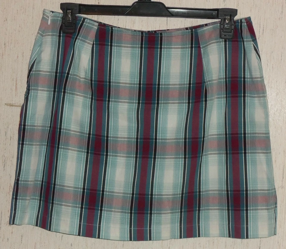 EXCELENTE PANTALÓN CORTO MUJER LIJA BONITO A CUADROS TALLA 12 Foto 2 de 3