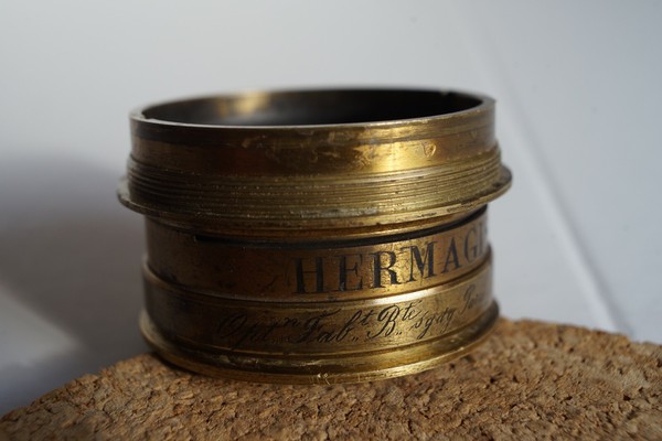 HERMAGIS PARIS Lente de latón "Faltan grupos de lentes"