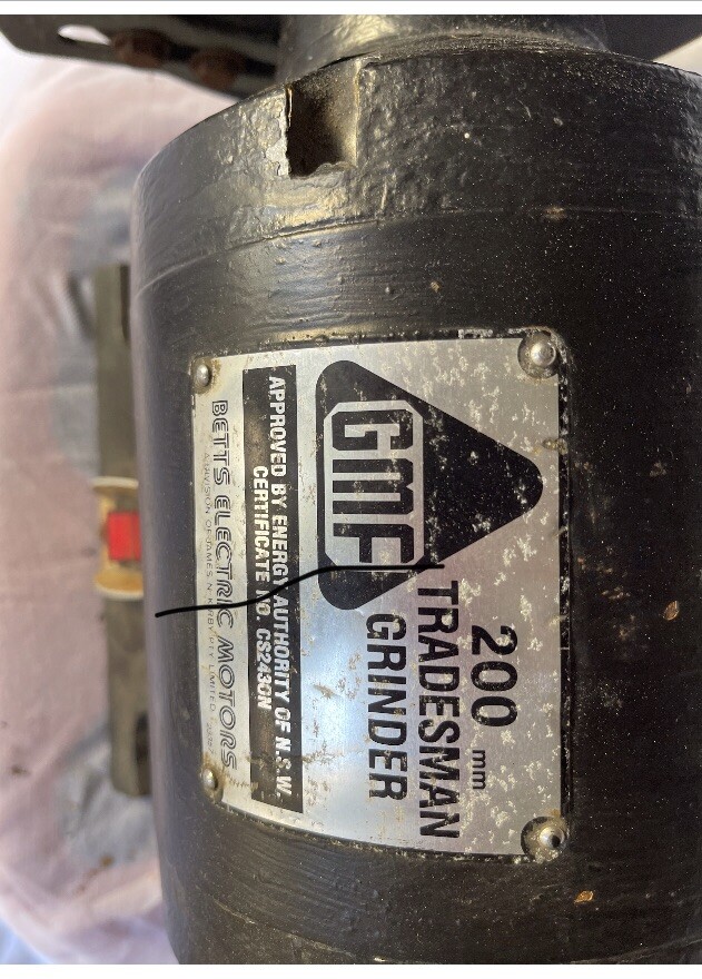 GMF Tradesman 200mm Grinder With Pedestal Stand (Betts Electric Motor