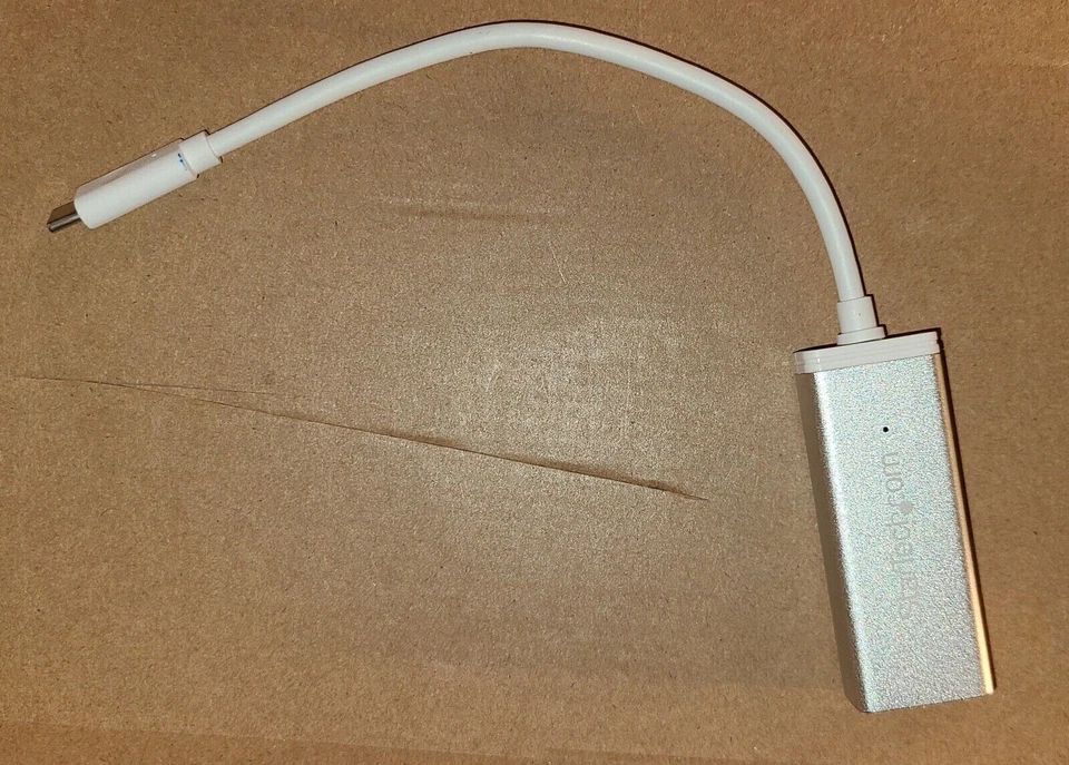 Startech.com USB-C to RJ45 Gigabit Ethernet Network Dongle 10/100/1000Mbps White - Image 2 of 3