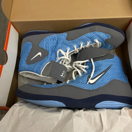 UNC Nike Inflicts Wrestling Shoes
