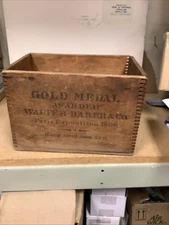 Vintage Walter Baker Co. Premium Chocolate 1900 Paros Expo Gold Medalwood Box