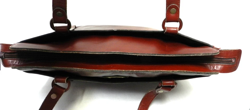 Etienne Aigner Vintage Leather shoulder tote bag purse Large front back pocket - Image 3 of 4