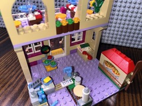 LEGO 41311 FRIENDS: Heartlake Pizzeria 99.5% complete No manual or box, READ
