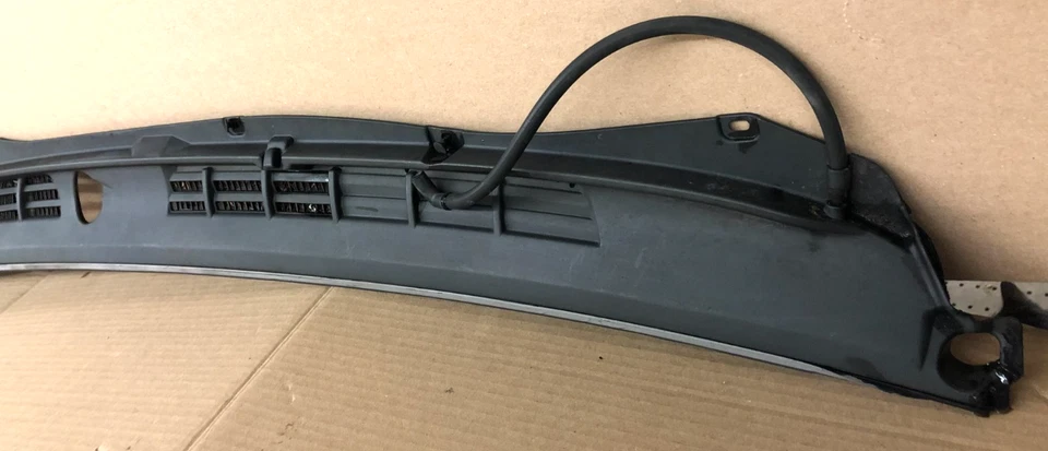 2006 雪佛兰科罗拉多挡风玻璃雨刮器罩模制 2004-2012 — 第 4/4 张图片