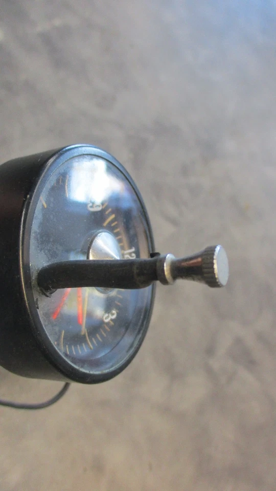 Reloj Oldsmobile Cutlass 442 Supreme 1967 Foto 3 de 4