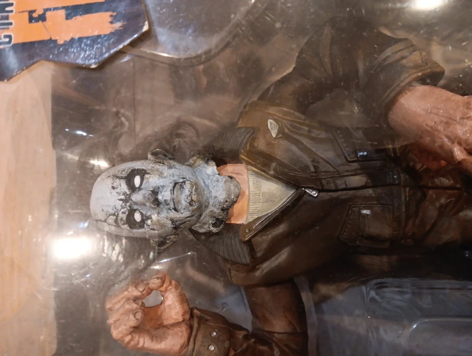 Figura de acción Michael Myers, RARA Halloween 2...,9" MEZCO 2010 Rob Zombie nueva en caja Foto 2 de 4