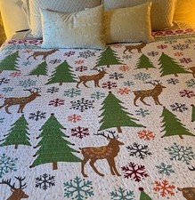 Full/Queen Christmas Quilt: Reversible: Reindeer, Christmas Trees, Snowflakes