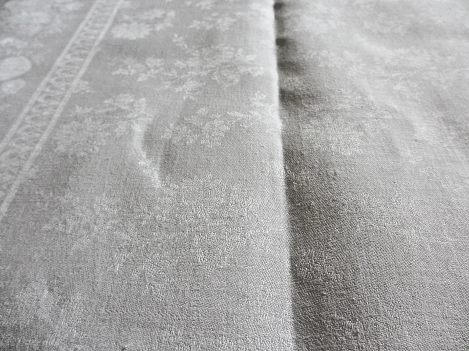 Tafeltuch weiß, Leinen 150 x 150 cm, JUGENDSTIL