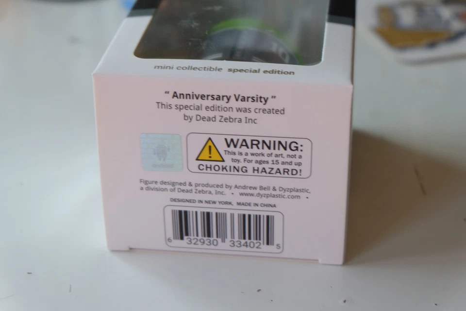 Dead Zebra/Google Android figure: 10th Anniversary Varsity - Image 4 of 4