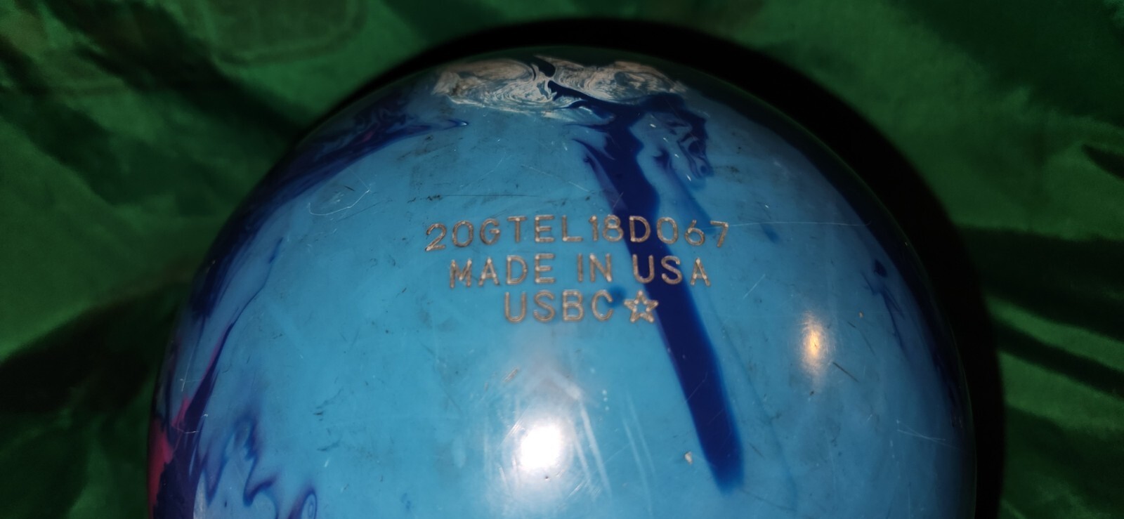 900 Global Reality Bowling Ball 13 lbs 15.6 SN 20GTEL18D067