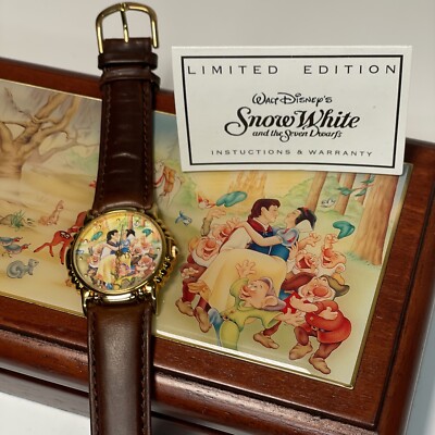 Disney RARE LTD ED #2061/5000 Snow White & The 7 Dwarfs Watch
