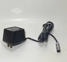 Agema Ni-CAD Battery Charger Model THV210 P/N: 3007306-1 / 905 932 / EDS-2-500