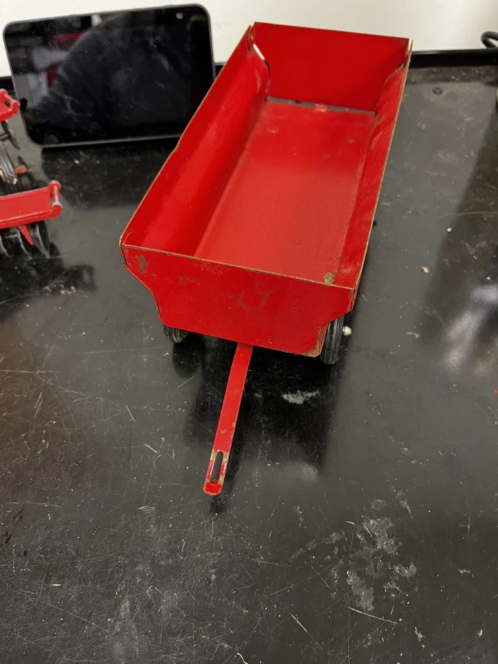 Ertl Massey Ferguson 760 Combine 1:20 Scale Diecast Toy W/Yellow Wheels 1973+9p - Image 4 of 4