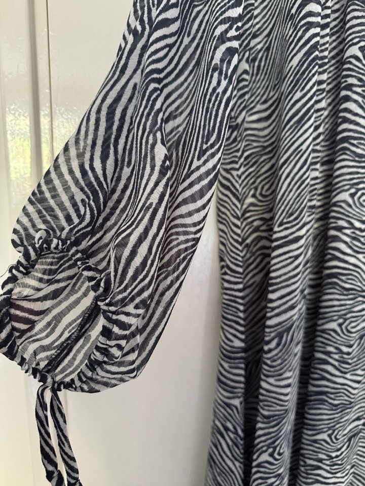 H&M One Size Beach Cover Up Dress Sleeves Animal Print White Black eBay