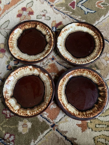 Set Of 4 Pfaltzgraff Vintage Brown Drip Glaze USA Salad Dessert Plates 6.75” P2
