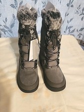 All In Motion Girls sz 1 Insulated Winter Boot Grey Suede With Fur Lining 10"