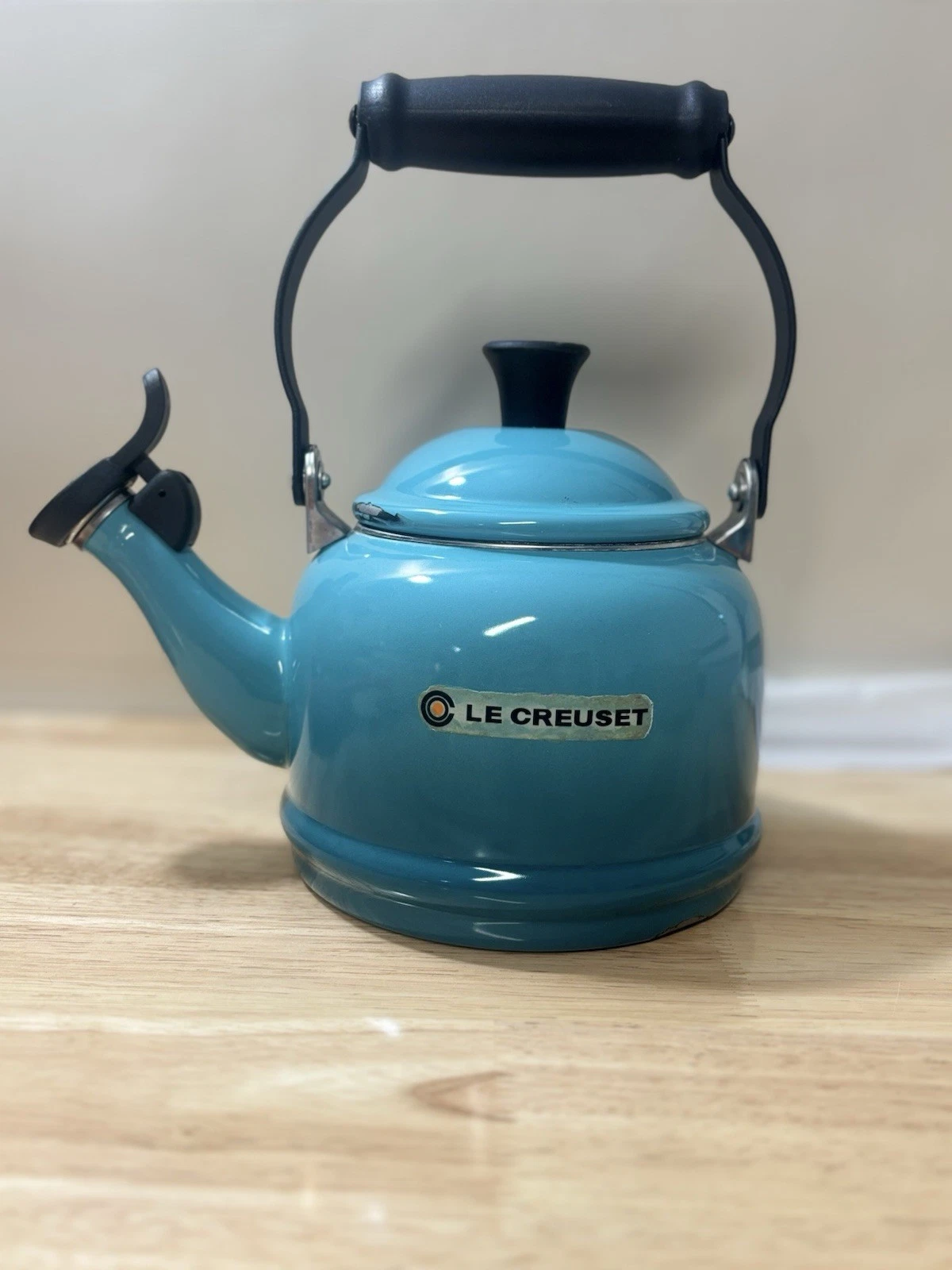 Le Creuset 1.7L Whistling Blue Enamel Stovetop Tea Kettle Electric Gas Ind