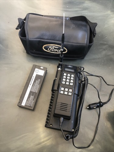 Vintage Motorola Car Phone Mobile Cellular FORD Motor Company Telephone in Bag