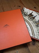 Foulard en soie HERMES Carre 90 La Promenade De Longchamps blanc rose inutili...