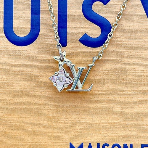 Louis Vuitton Louis Vuitton Necklace Lulugram Collie Stone Initials m8_0427