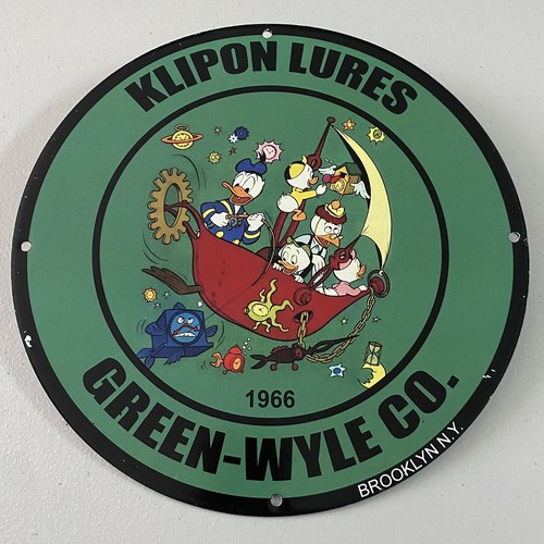 VINTAGE KLIPON LURES PORCELAIN GAS OIL GREEN-WYLE CO. FISHING ROD BOAT PUMP SIGN - Picture 2 of 12