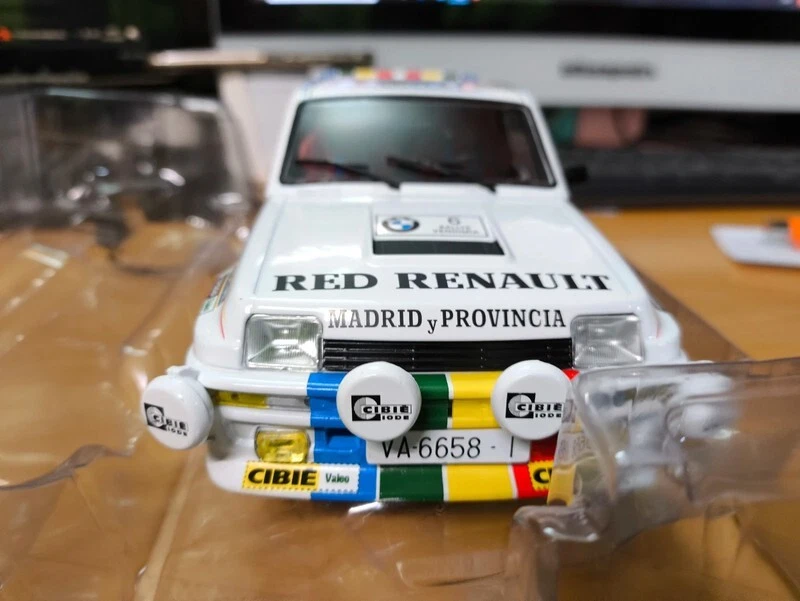 RENAULT 5 TURBO 2 RALLYE VENDIMIA (1983) CARLOS SAINZ, ALTAYA 1:18 DIECAST - Image 4 of 4