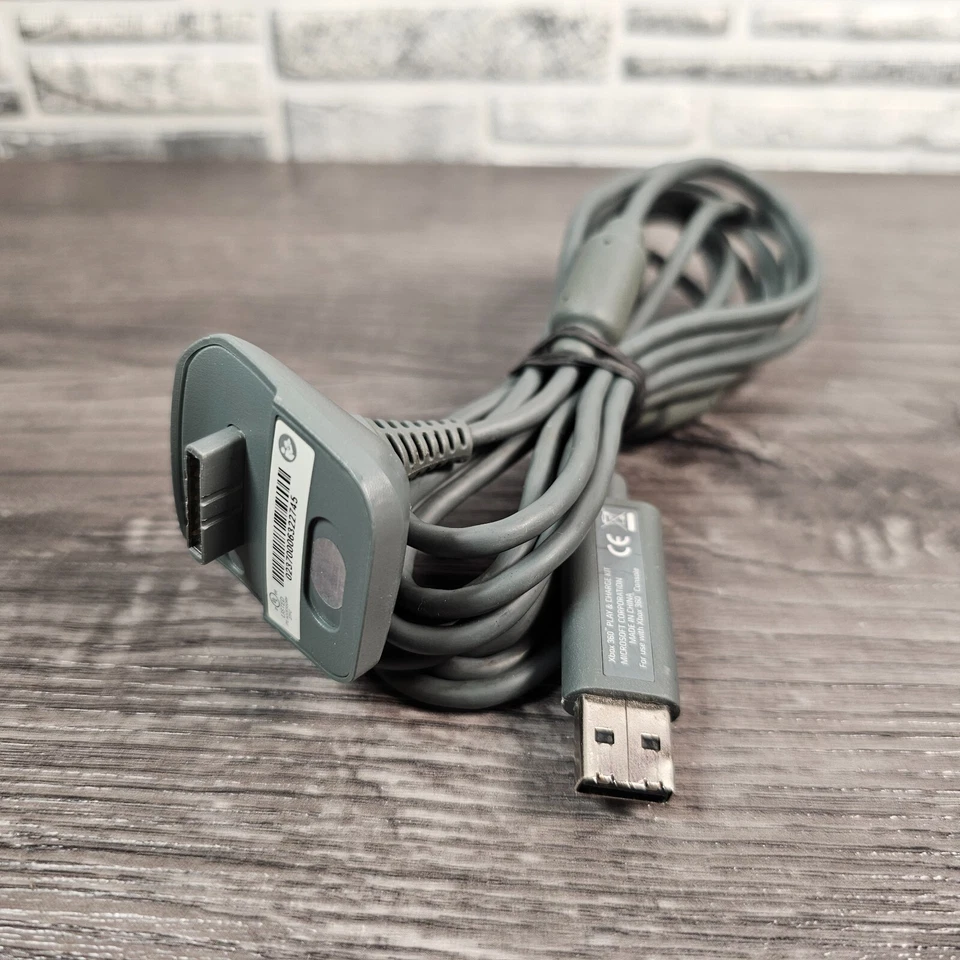 Official Microsoft Xbox 360 Play & Charge USB Cable (Black/Grey) - Image 2 of 2