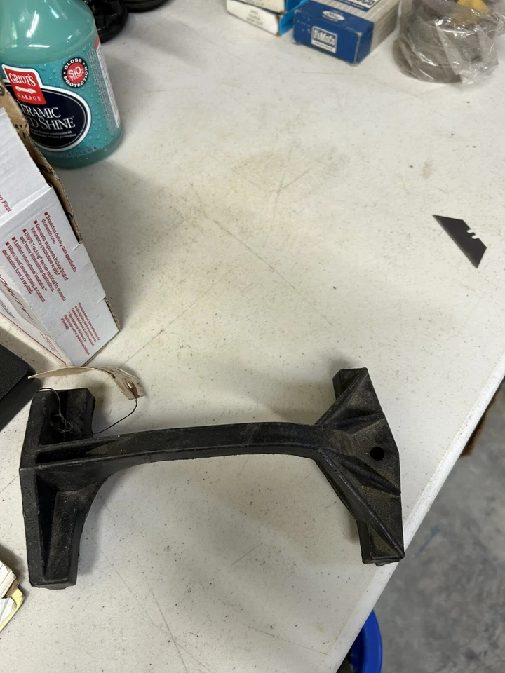 1974-77 NOS Ford Pinto Courier B1600 Mercury Bobcat BATTERY HOLD DOWN TOP CLAMP - Image 4 of 4