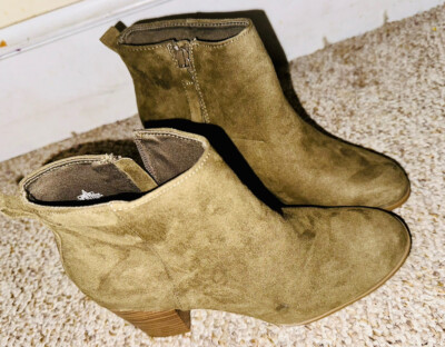 Old Navy Women's Faux-Suede Western Ankle Boots military Green Size