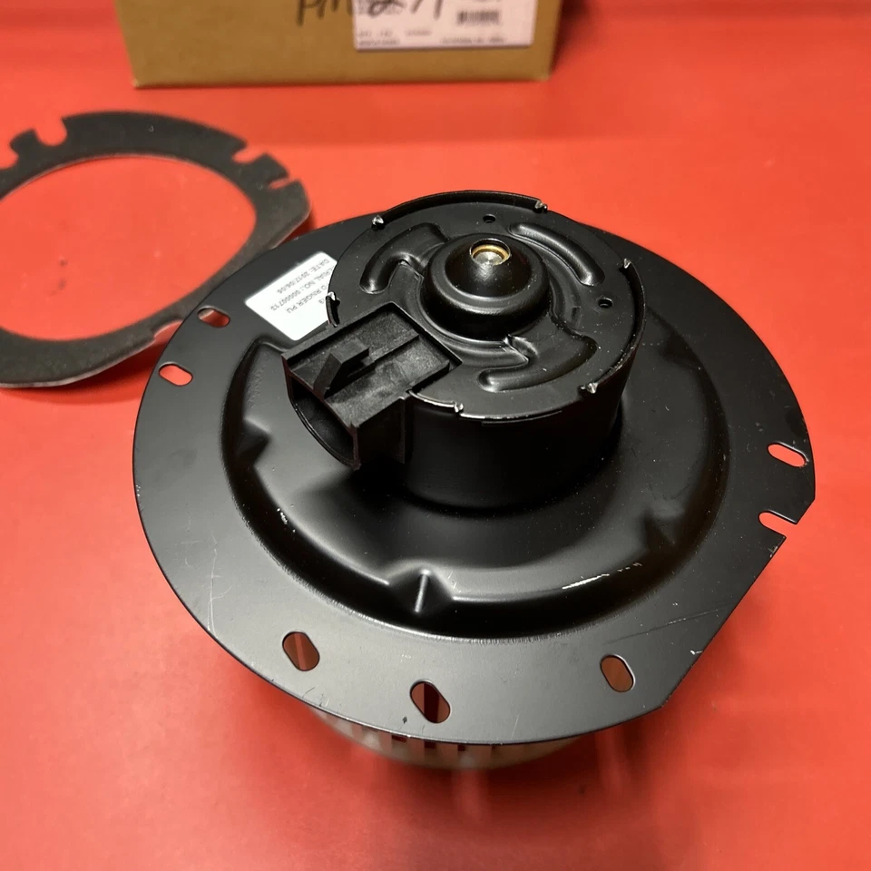 Motor soplador HVAC TYC 700019 se adapta a Explorer Mountaineer Foto 4 de 4
