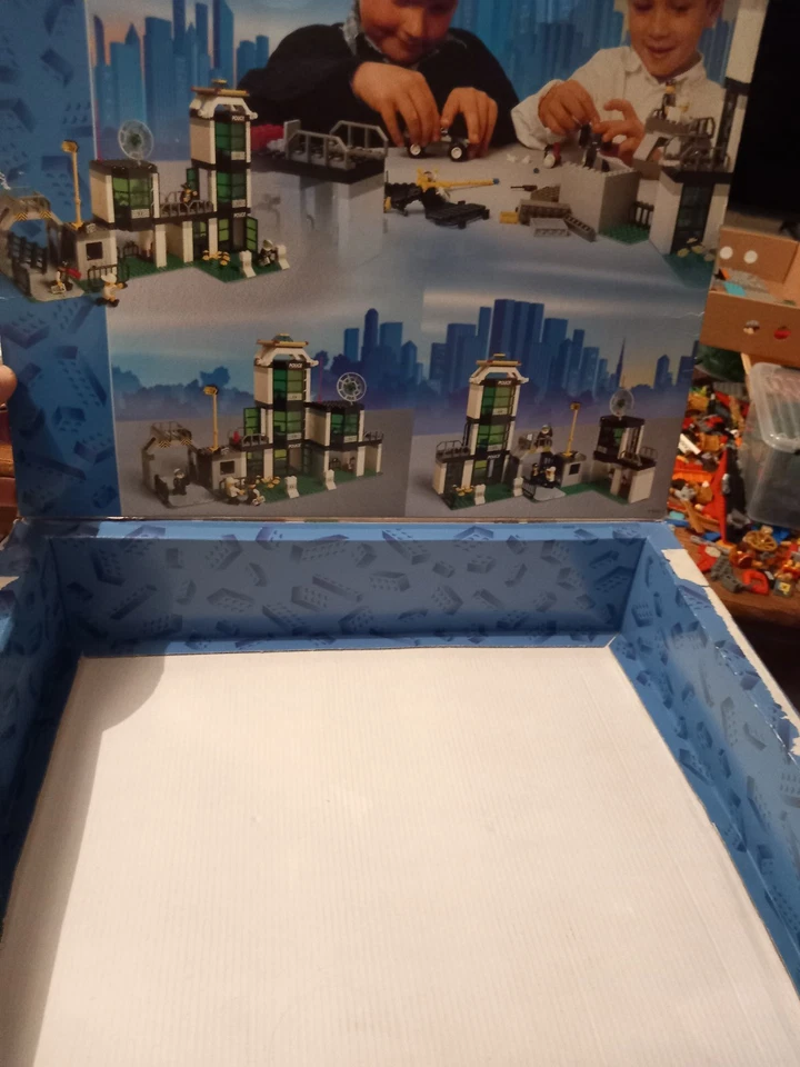 LEGO Town 6332 Command Post Central, photo 3 sur 5
