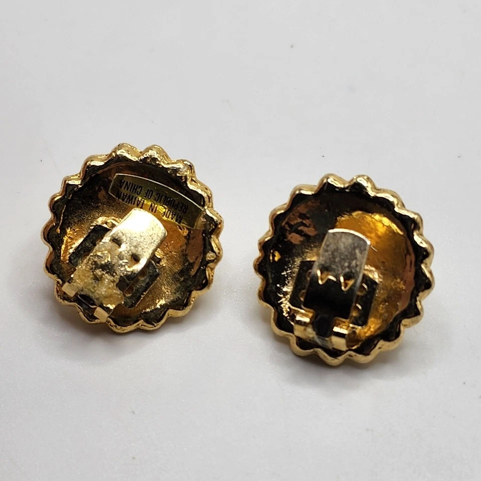 Clips de zapatos vintage de eslabones de cadena retorcidos y perlas de imitación en tono dorado República de China Foto 3 de 4