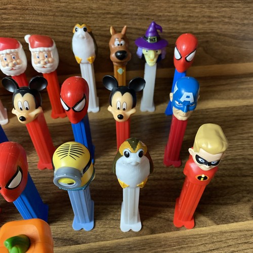 vintage pez dispensers lot (27) Total - Picture 4 of 6