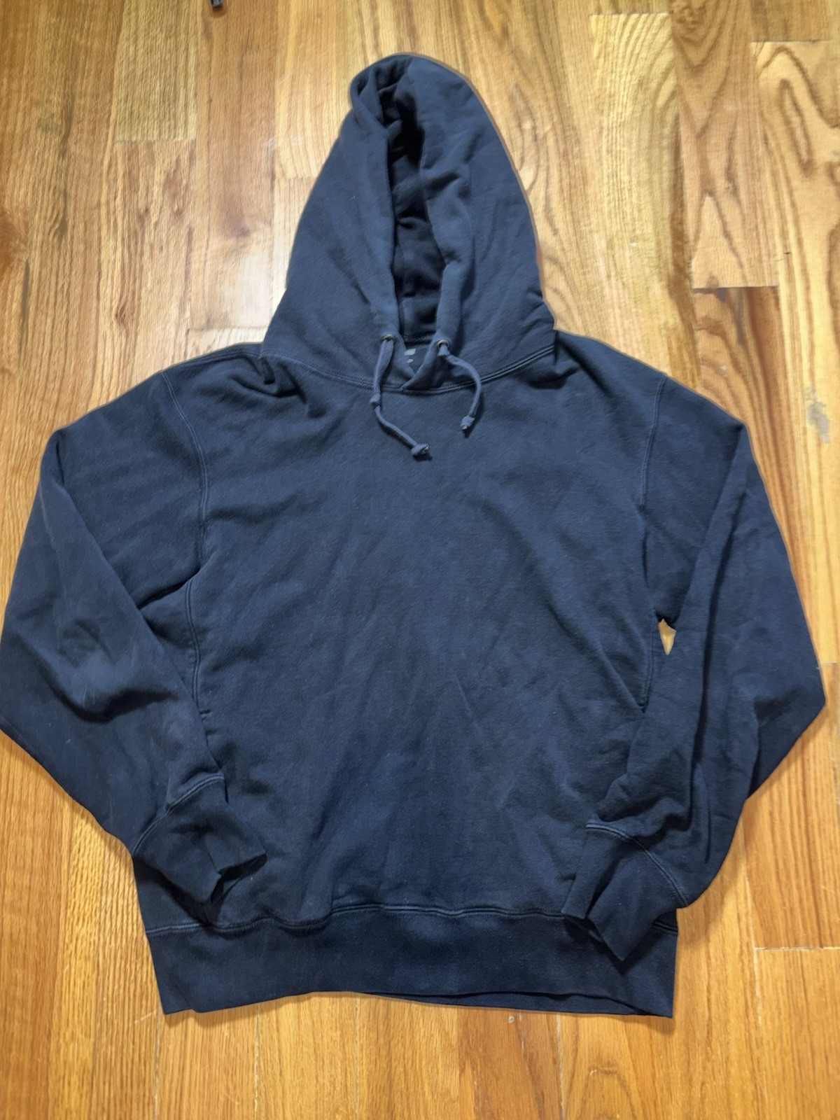 Uniqlo Hoodie Men's Black M Long Sleeve Sweater body 100%cotton