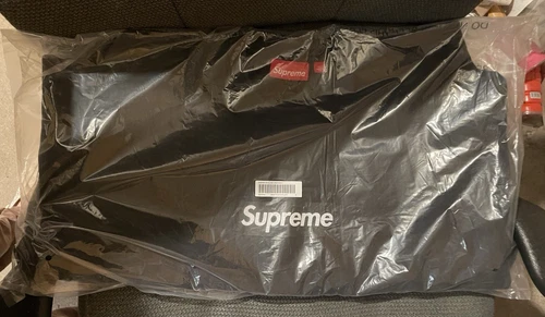 Col rond logo boîte lavée suprême NOIR Taille M EN MAIN !!!