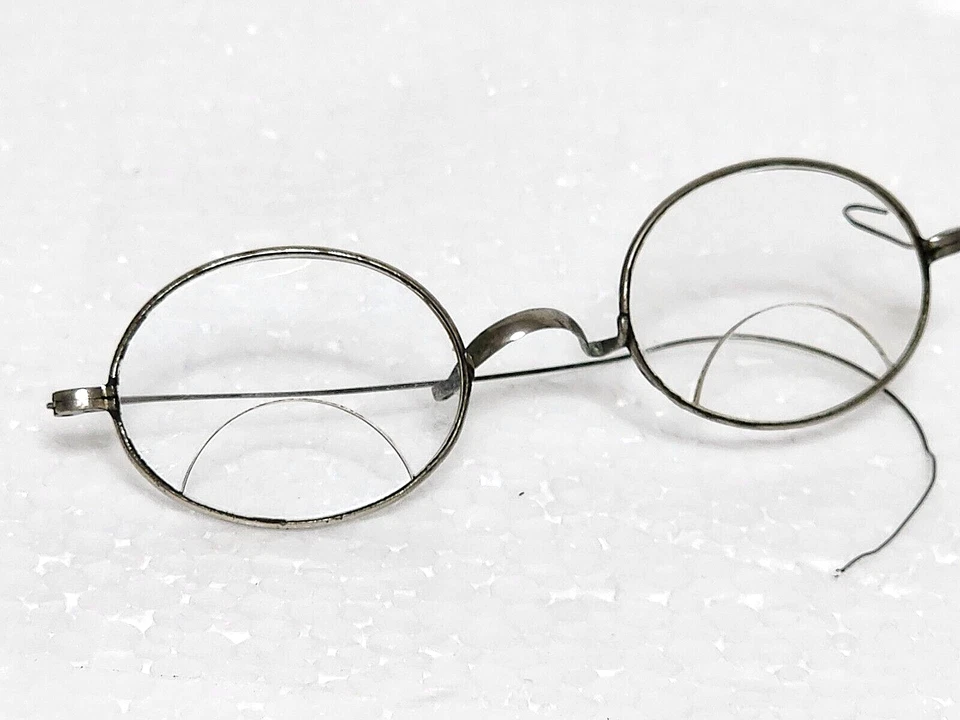 Anteojos bifocales antiguos plateados 1 alambre templo panamá en la parte posterior del puente nasal Foto 3 de 4