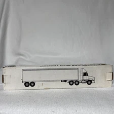 ERTL INTERNATIONAL CAB WITH TRAILER 9514 Tropicana 1/64 New